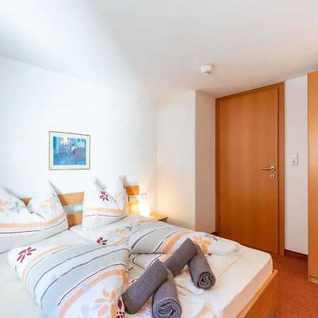 Haus Anna Hotel Langenfeld Bagian luar foto