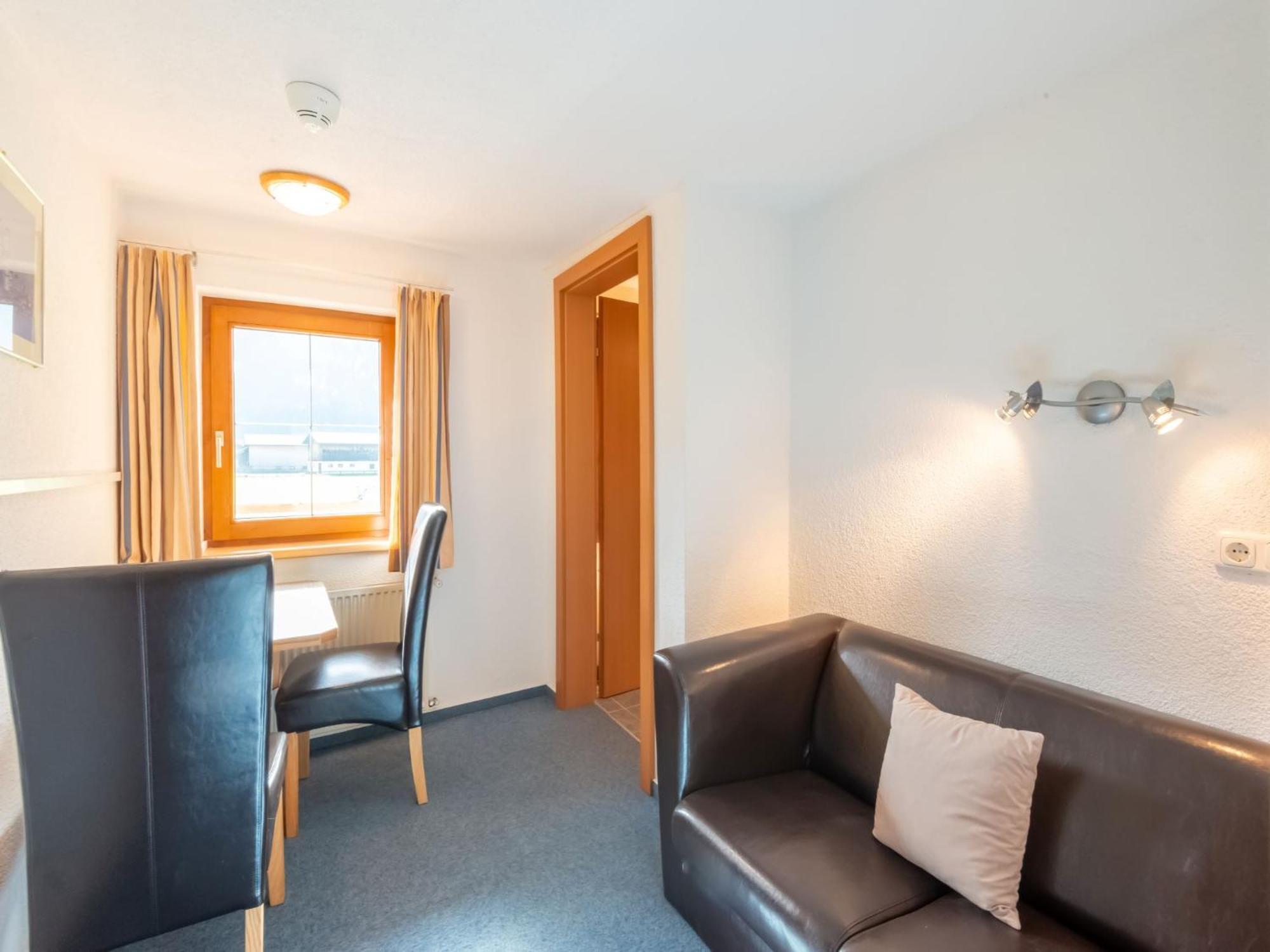 Haus Anna Hotel Langenfeld Bagian luar foto