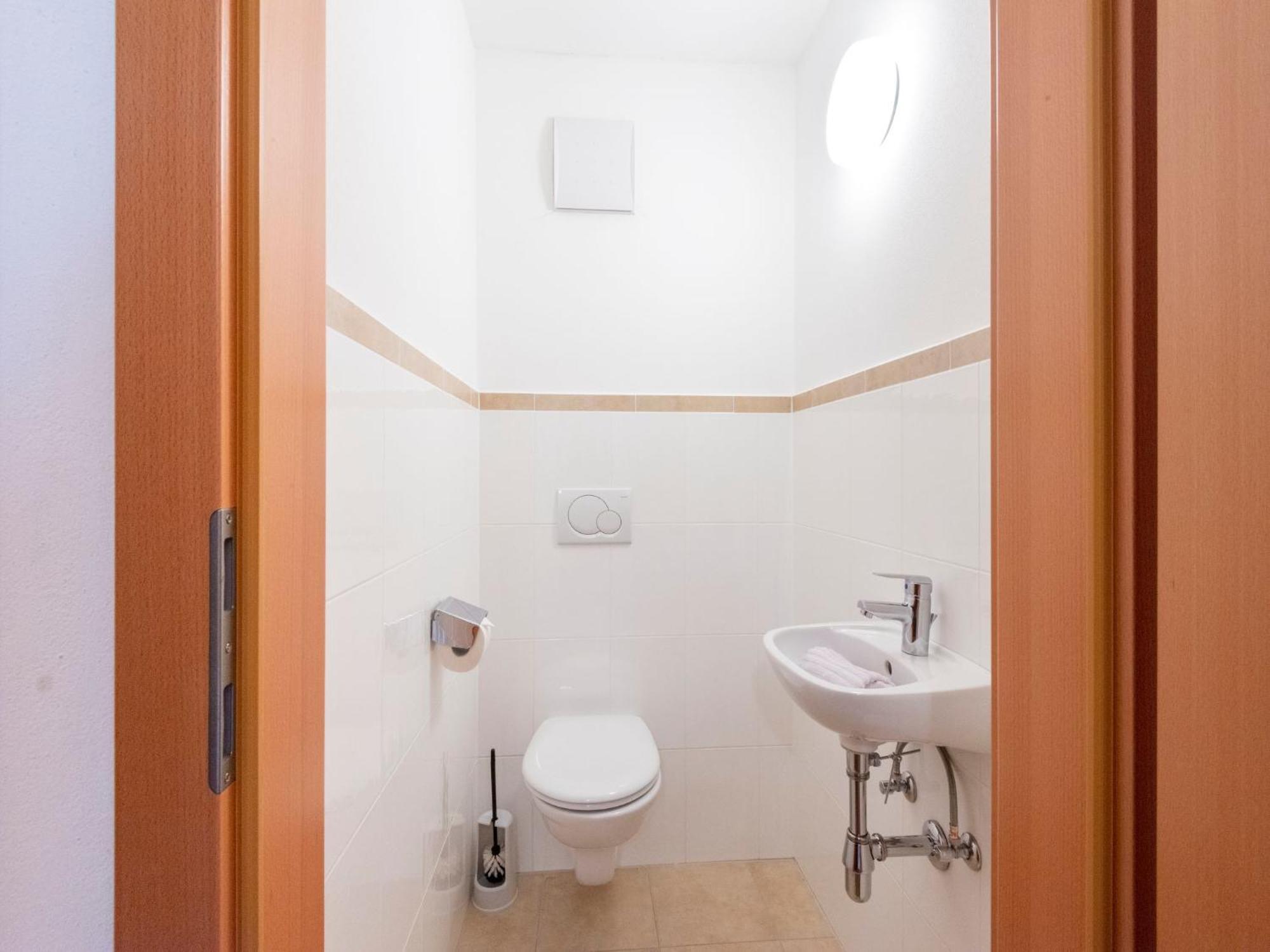 Haus Anna Hotel Langenfeld Bagian luar foto