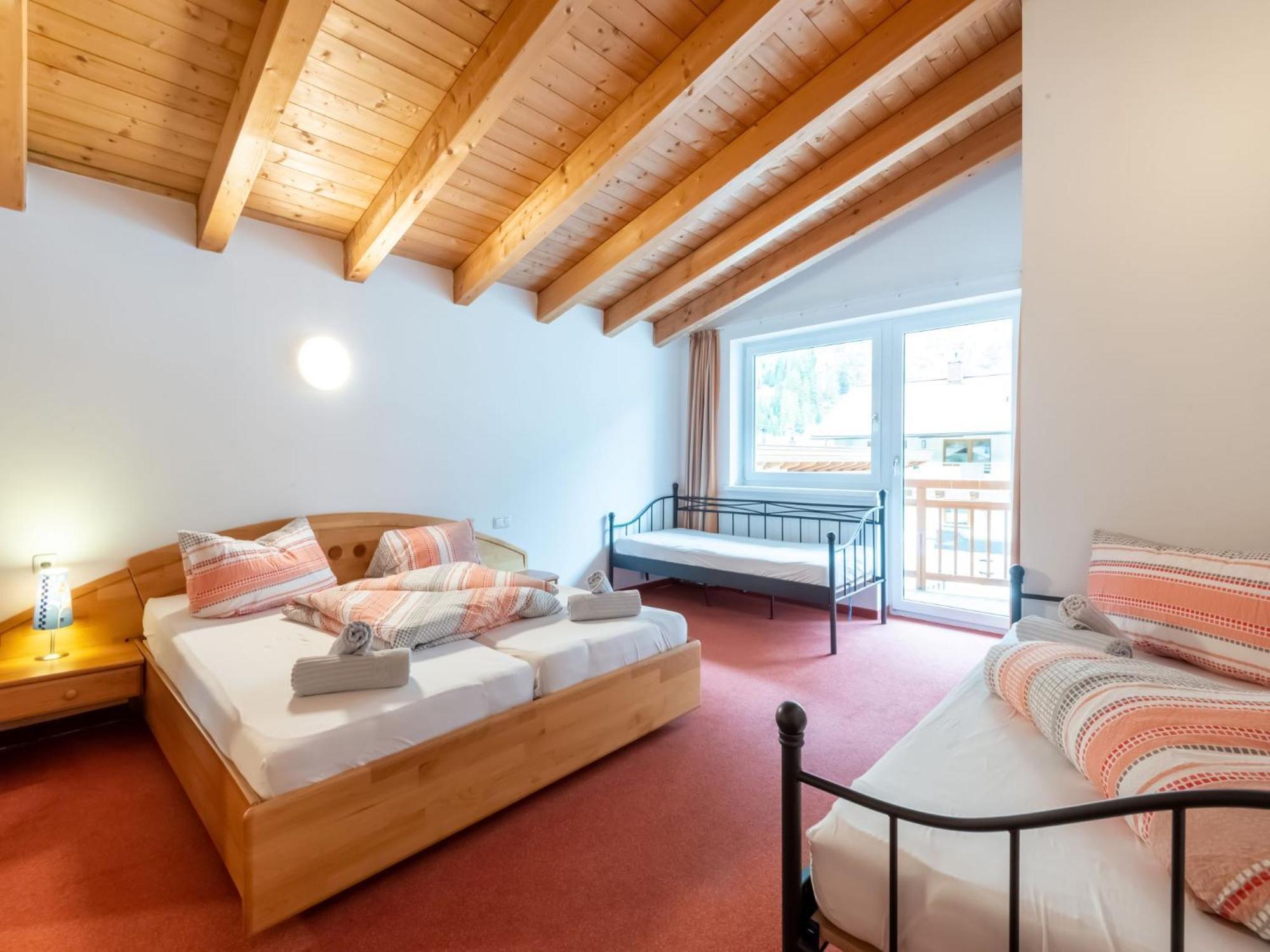 Haus Anna Hotel Langenfeld Bagian luar foto