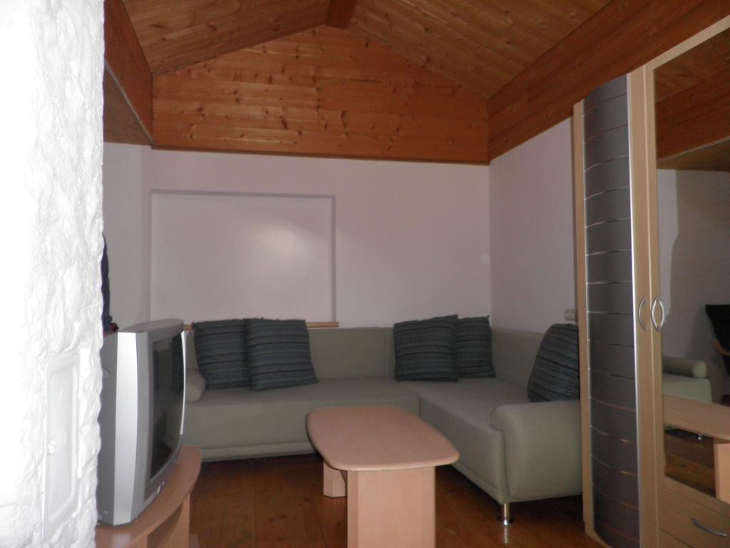 Haus Anna Hotel Langenfeld Bagian luar foto